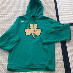 Nike Celtics green Hoodie Men’s Medium